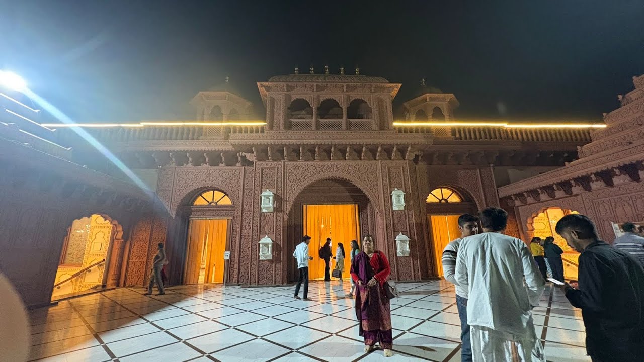 Daily vlog 🙏Rohini Mai iskon temple mai darshan kari🙌#dailyvlogs #delhi #iskcontemple 