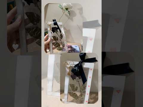 فاصل كتب من الورد المجفف فكرة أنيقة لهدية بسيطة ومميزة ديكور