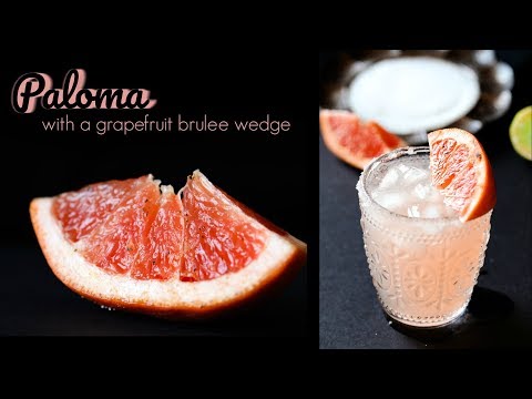 paloma-cocktail-with-a-grapefruit-brulee-wedge