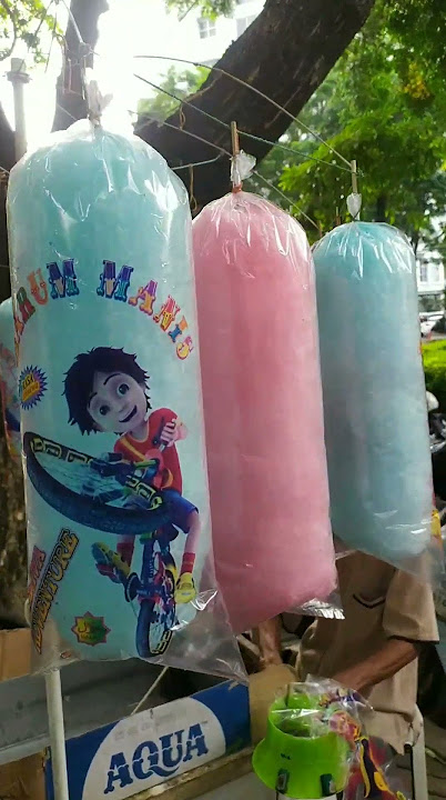 Makan kembang gula warna #masukberanda #yukmakanyuk #gulali #arbanat #rambutnenek #youtubeshorts
