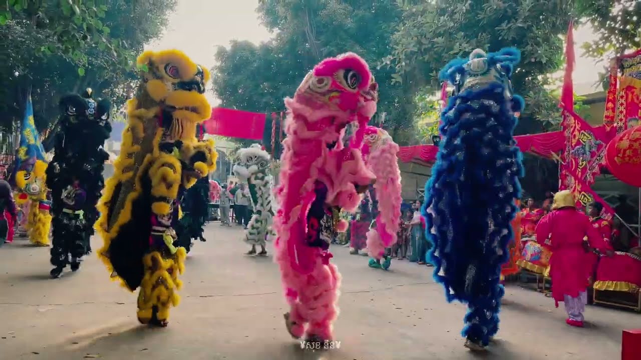 មកមើលម៉ុងសាយ មកសម្តែងនៅវិហារ ប៉ស៊ែ Chinese New Year Cambodia Lion dance.  Part 2