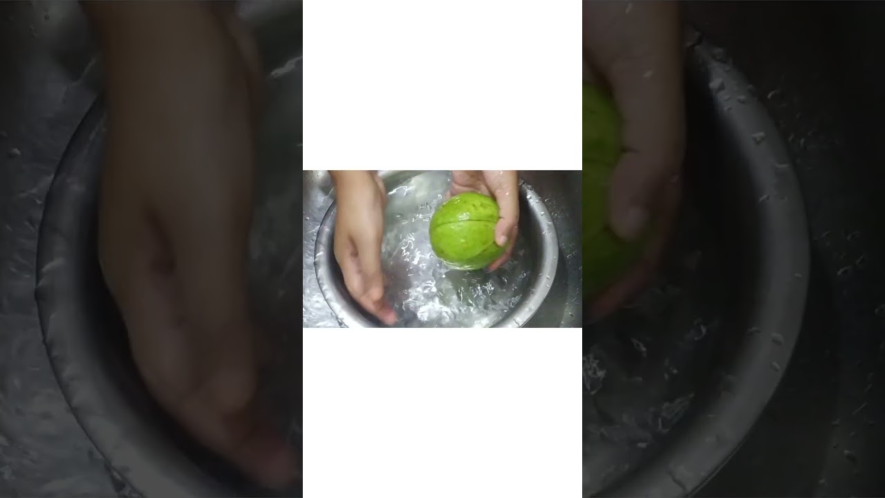 Bengali Guava cleaning |