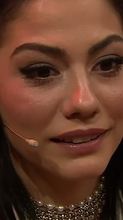Seyirci, Demet Özdemir'i Ağlattı! |  Beyaz Show  #shorts