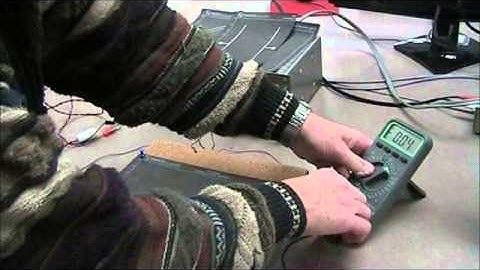 Hope College Physics: Lab 2.1 Electric Potential and Field Mapping