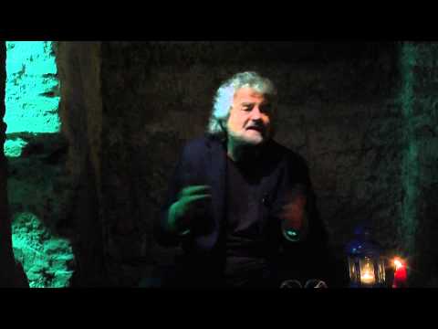 Il discorso di fine anno 2014 di Beppe Grillo