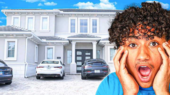 MOVING INTO MY NEW HOUSE!!