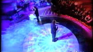 Video thumbnail of "Neffa - Le ore piccole - Sanremo 2004.m4v"