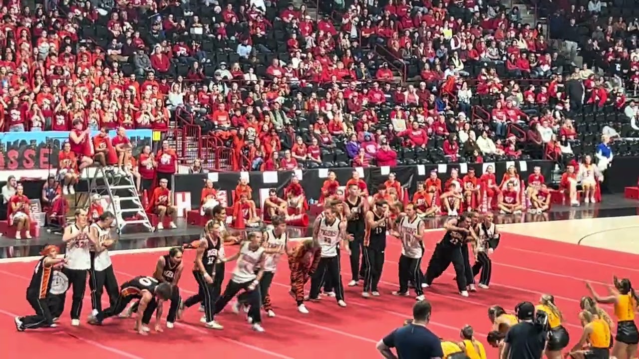 LC Rubber Chicken 2025 Spooh Dance #52