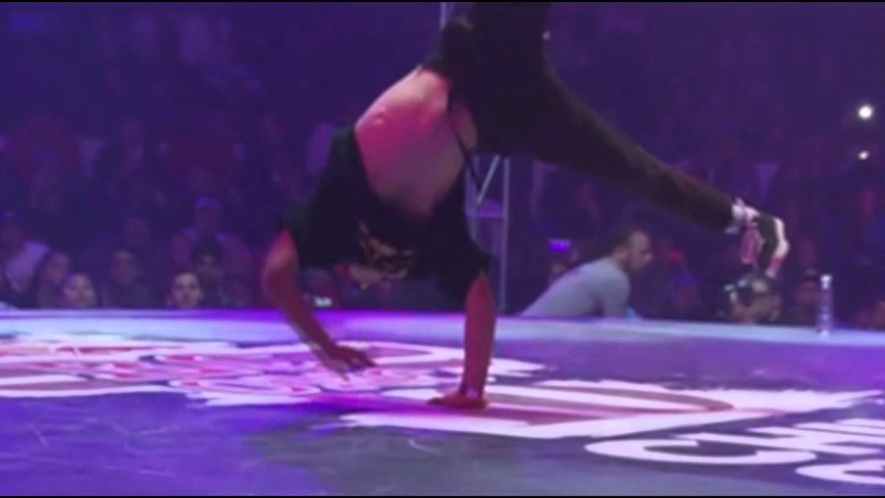 Red Bull BC One Cypher Chile 2013 - Bboy Dani Chico vs Bboy Pancho //Semifinal//