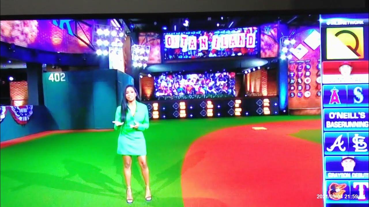 MLB Network Smoking Hot Keiana Martin in a Green Mini - YouTube