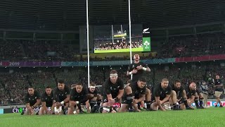 Video thumbnail of "New Zealand Haka vs Fields of Athenry singing"