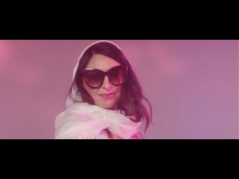 Tara Macri - Waking up in California (Official Music Video)
