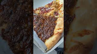 Sweet Chili Oxtail & Turkey Bacon Black Truffle🍕 Cuts & Slices #thegrandeurlife