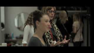 Wie Arbeiten Fashion Stylisten? Hier Bekommst Du Backstage Eindrücke Von Dem Beruf