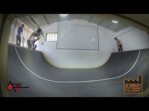 23821 Extreme Factory - Indoor - Skate Session con Luca Basilico e la sua Crew