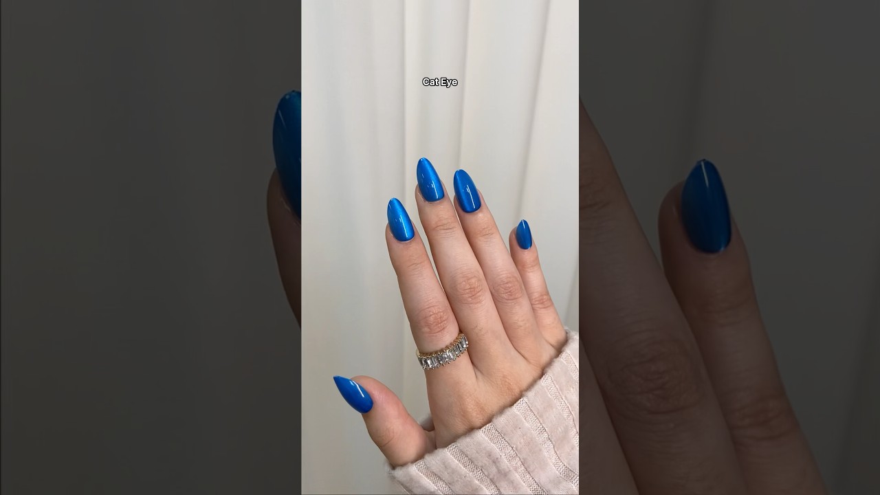 Chrome, shimmer, gloss 💅 chic made easy ✨ pressonnails 