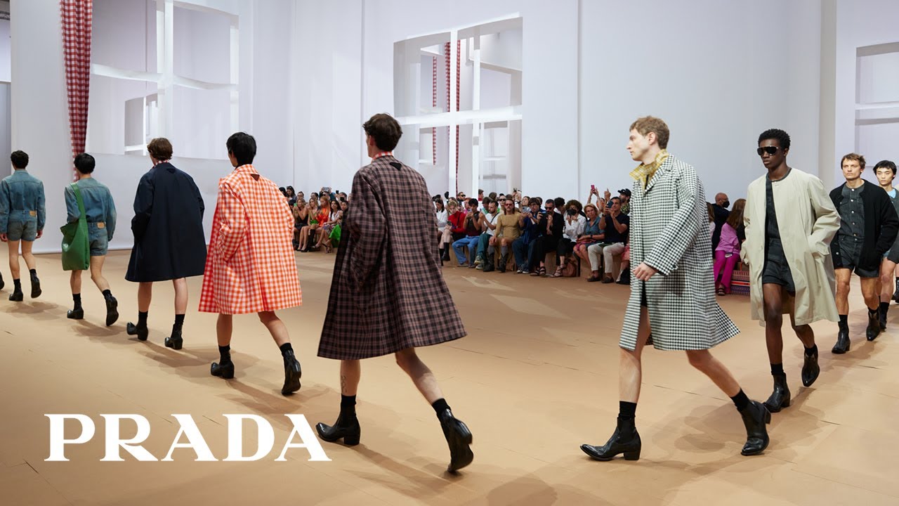 A 360° experience into Prada Spring Summer 2023 Menswear Collection