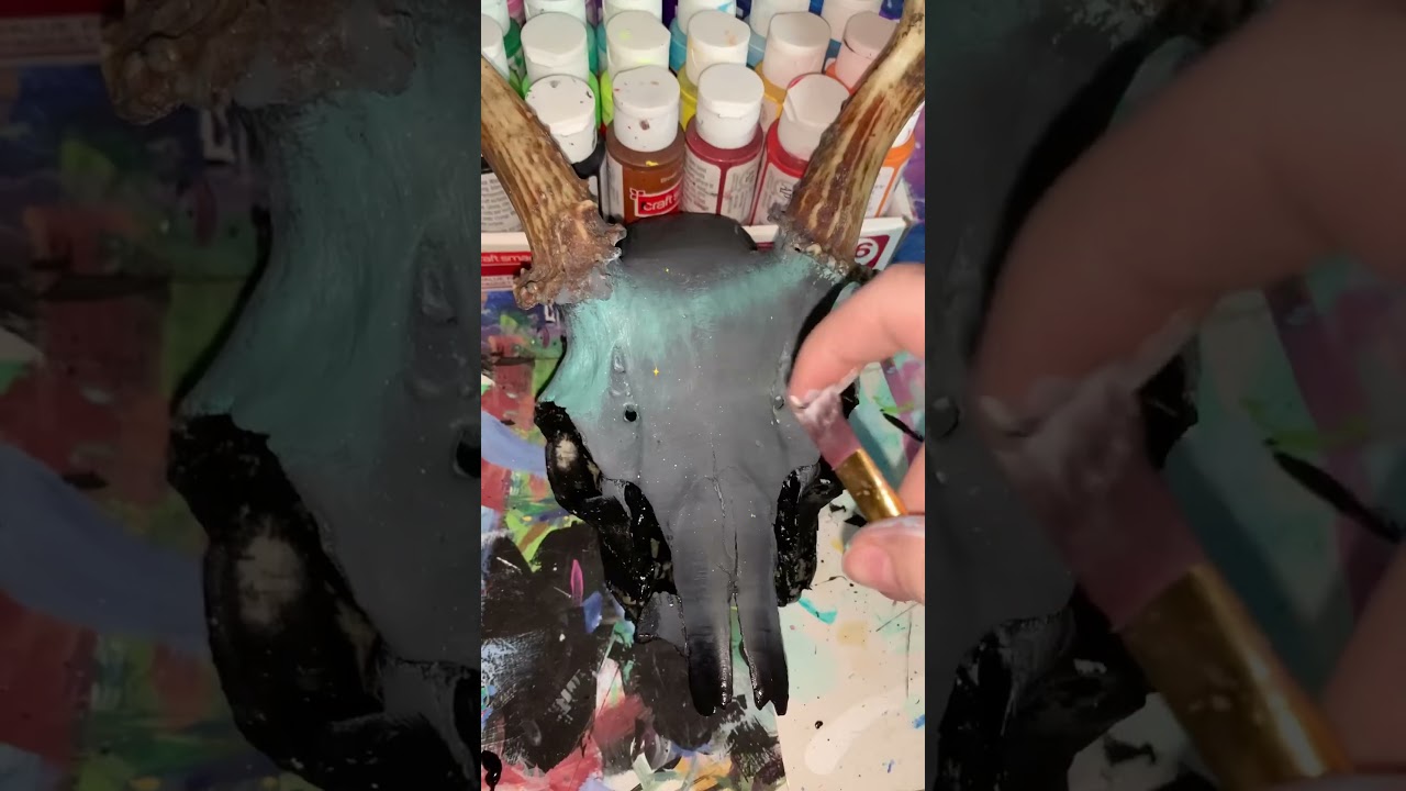 Painting a deer on a deer skull 😂!