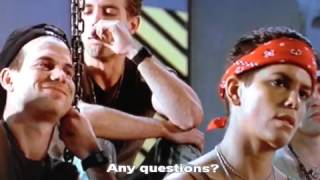 Aliens 1986 - "how do I get out of this chickenshit outfit?"