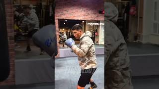 Dmitry Bivol AMAZING Movement on Bag #dmitrybivol #bivol #boxing