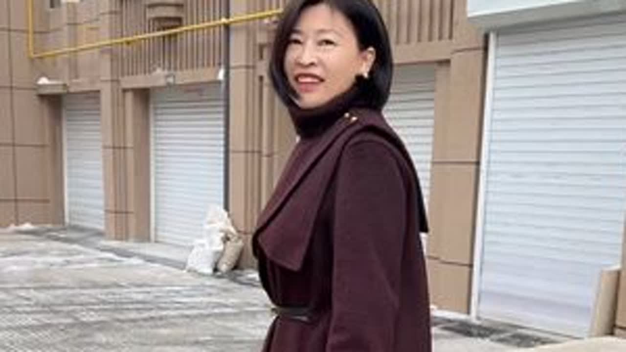 一个男人的担当都在他的行动里，也许没有花言巧语，但是他却一直为我们默默的付出着 