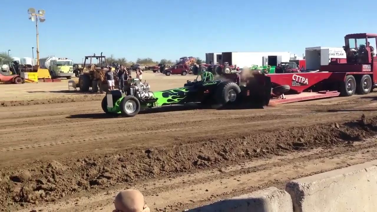Truck and Tractor pulling in Arizona