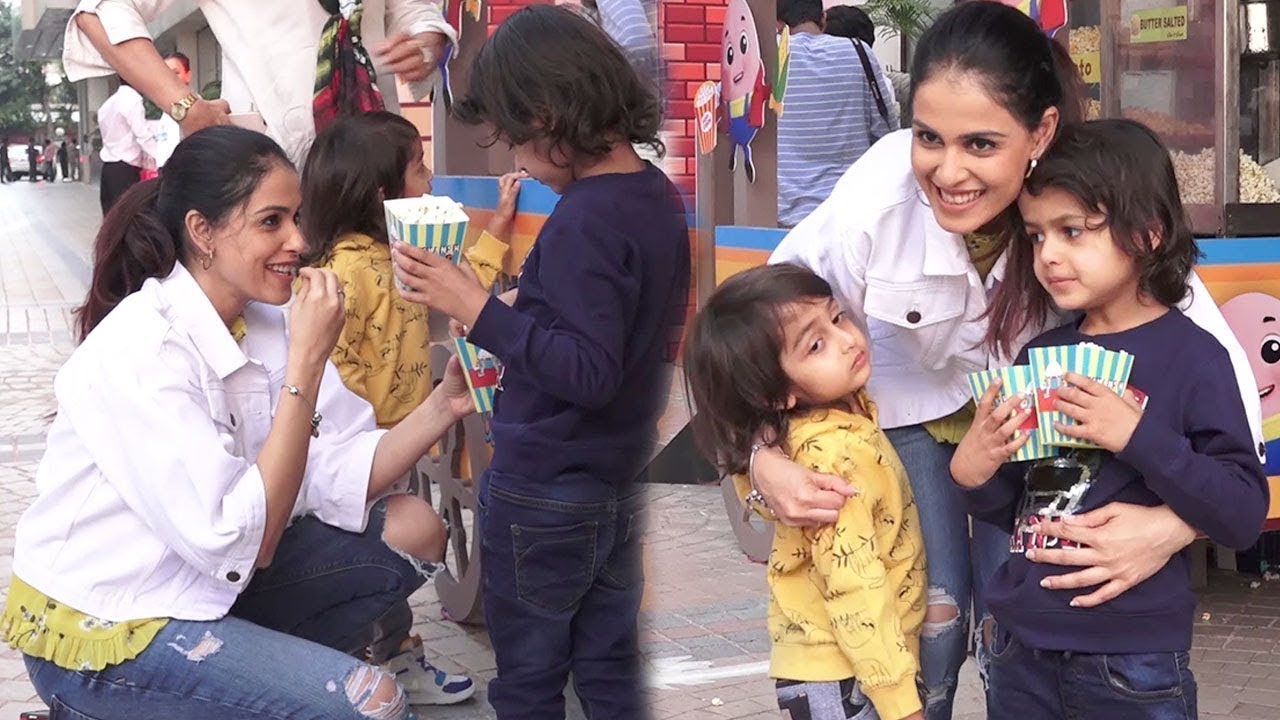 Genelia D'Souza Back 2 Back Cute Moments With Kids @ Sachin Joshi Son Shivash 2nd Birthday Bash