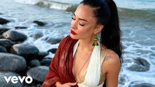 Gizem Aktaşal - Tut Elimi Bırakma (Official Music Video)