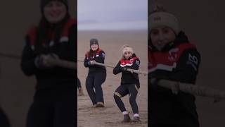 Longest distance tug of war - 516.85 metres on Cefn Sidan Beach in Wales, UK 💪