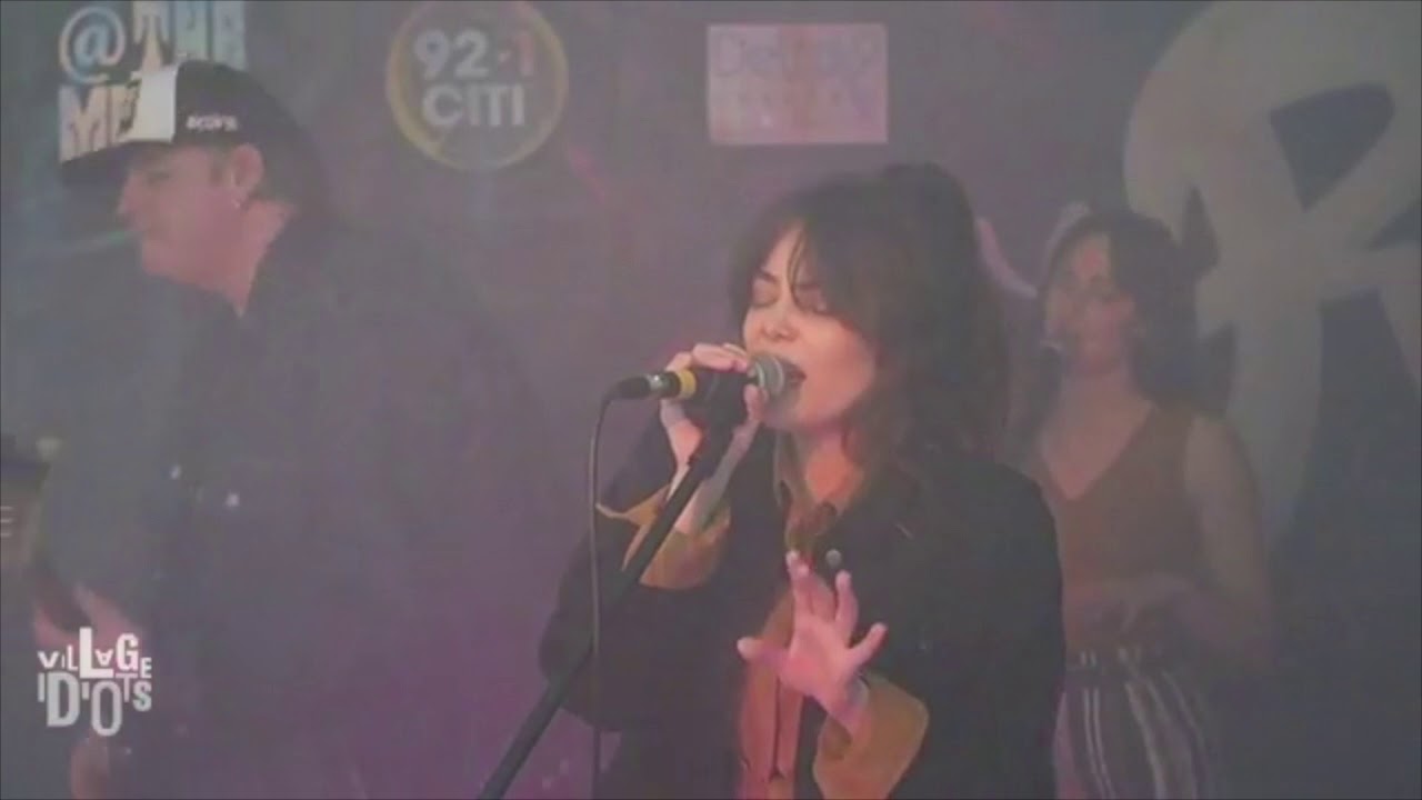 Amadians - Young Hearts Fail (Live at The Roslyn)