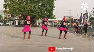 OJO DIBANDINGKE ( Don't Compore) Line Dance Choreo by Enny Darmaji ( INA) & Yani ( INA)  SKLD 1