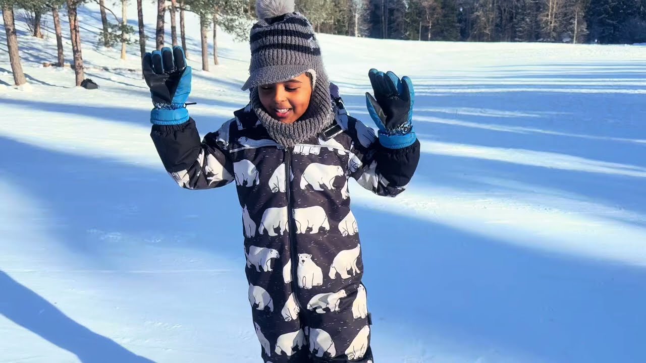 Snowy Mountain Sledding Adventure! ❄️
