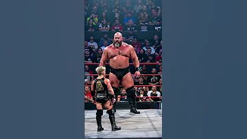 When Heavyweight Wrestlers Meet Giants 