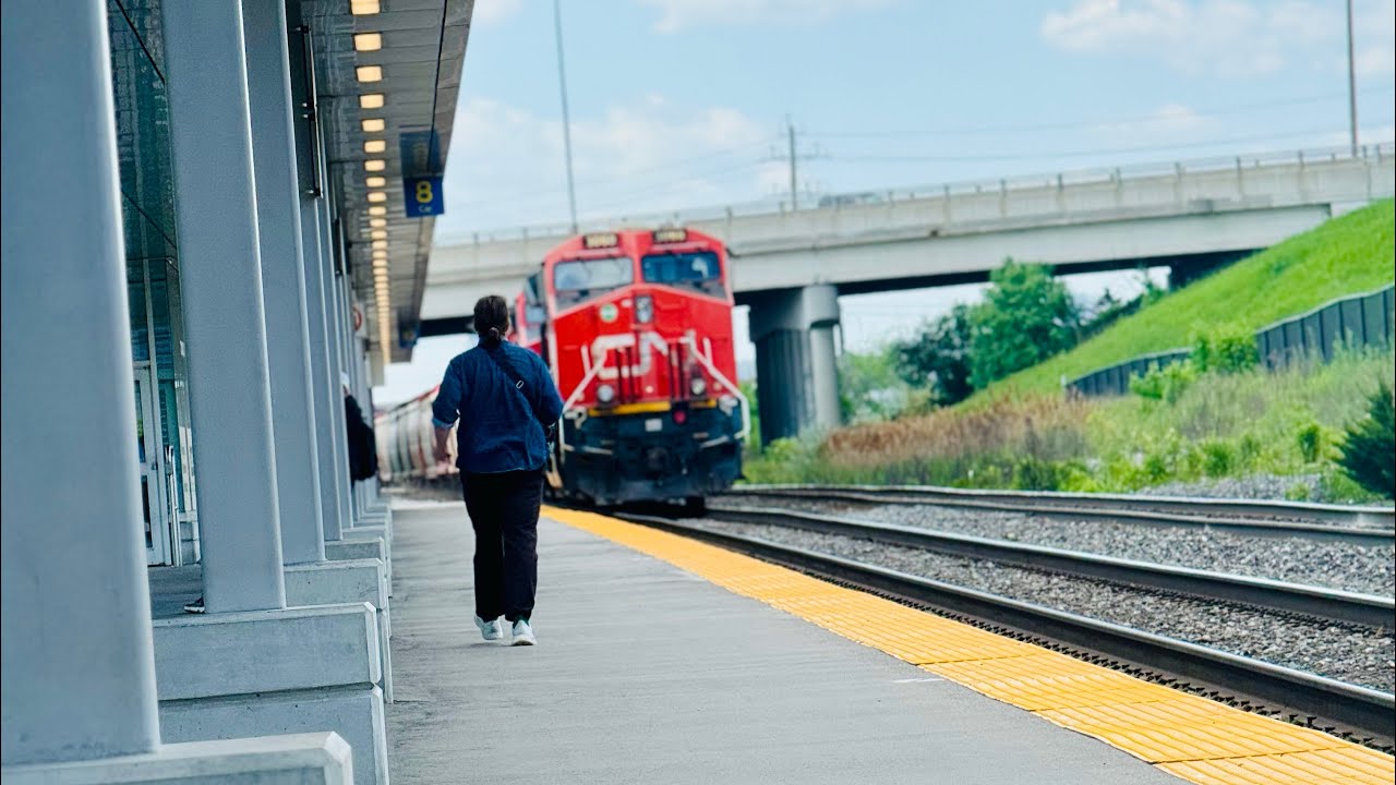 Brampton To Toronto Downtown By Train torontodowntown travel toronto brampton-to-toronto-downtown-by-train-torontodowntown-travel-toronto