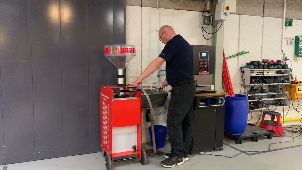 BROEN LAB Empting of Test Trolley