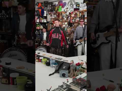 Militarie Gun — THROW ME AWAY x @thirdeyeblind MEDLEY #militariegun #tinydesk #punkrock