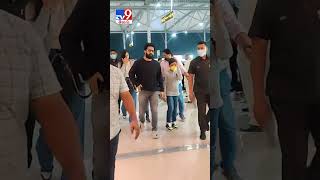 స్టైలిష్ టైగర్‌! | Jr NTR along with wife, children spotted at Hyderabad airport - TV9