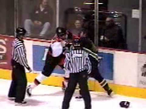 Derek Boogaard (Medicine Hat) vs Grant McNeill (Pr...