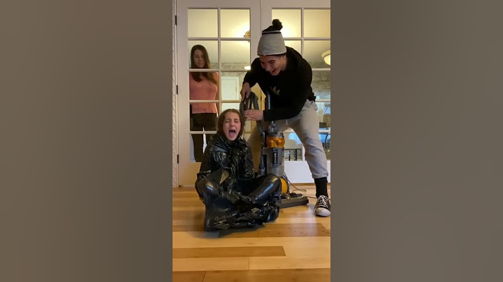VACUUM TRASHBAG PRANK ON MY MOM 🤣 #shorts