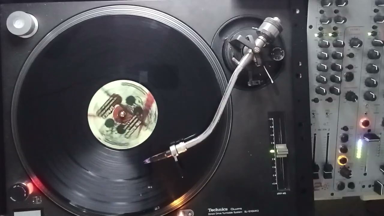 LOGarythM – LOG A RYTHM 04 B2 Sparks–Un Monde Ailleurs