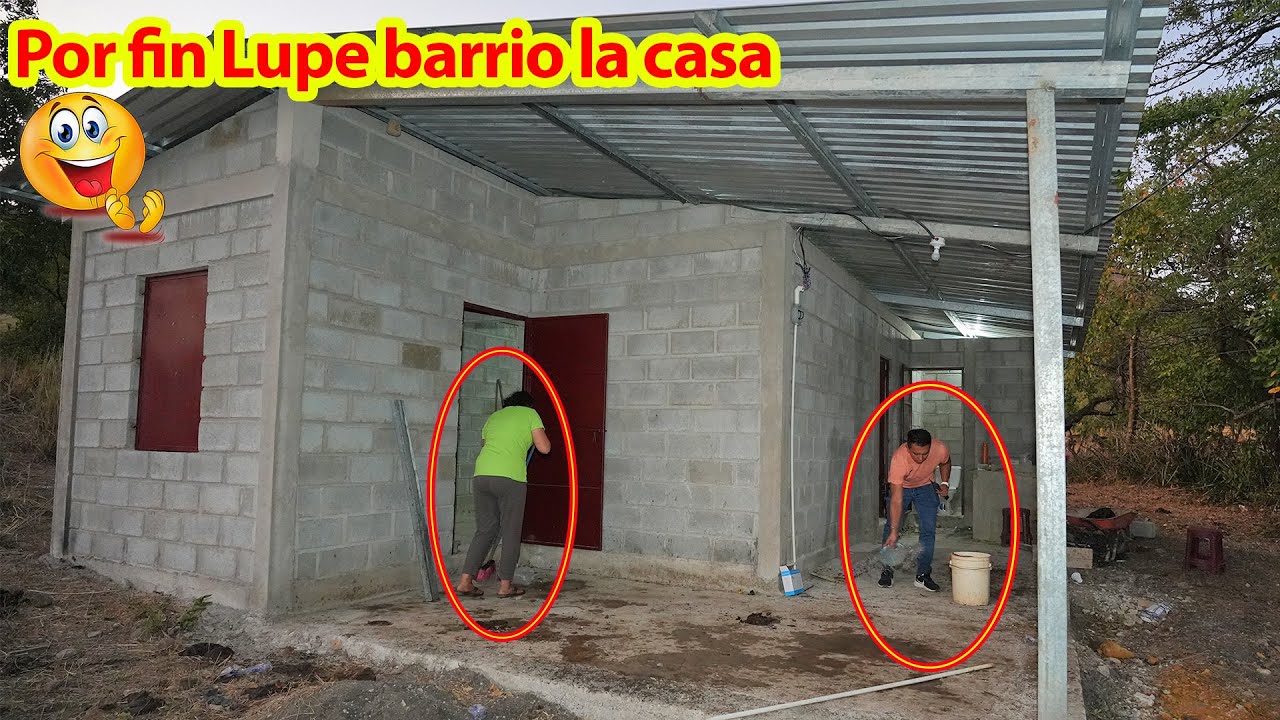 Lupe barriendo, vean que bonita se ve la casa para Lupe pronto será la inauguración – Ediciones Mend