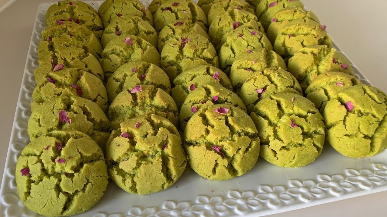 غريبة البهلة بالبيستاج(الفستق)من أروع الحلويات التقليدية المغربية بلمسة عصرية مع سر باش تجيك مشققة💪👌