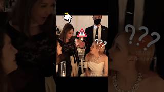 Rosé Kindly Asked Security To Let The Woman Take A Photo É