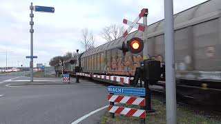 Spoorwegovergang Oss/ Passage a Niveau/ Railroad-/ Level Crossing/ Bahnübergang