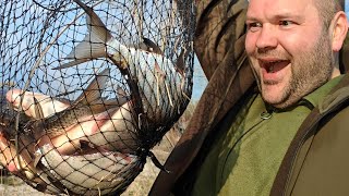 видео: А от і роздача плотви на Десні! ПУХІВСЬКІ БАТОНИ картинка: А от і роздача плотви на Десні! ПУХІВСЬКІ БАТОНИ
