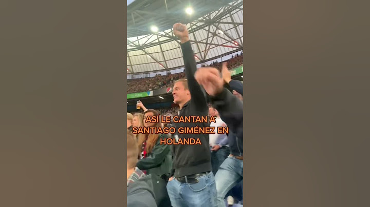 Así le cantan a Santi Giménez wn Holanda!!!