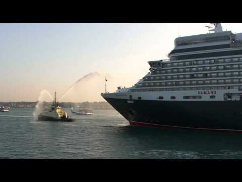 Queen Elizabeth (Maiden Voyage) leaving Southampto...