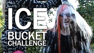 Explaining ALS whilst doing the Ice Bucket Challenge