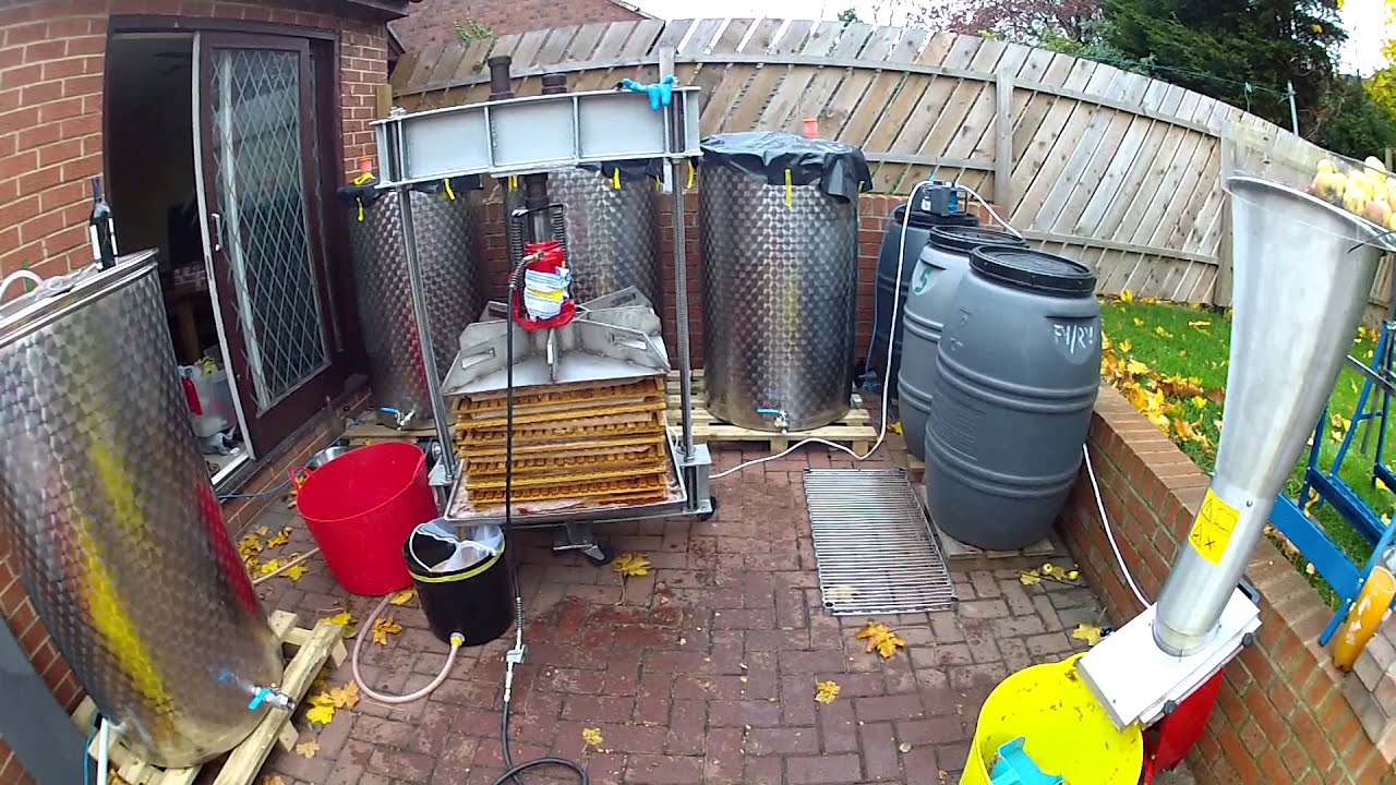The last cider day of 2013, whoop whoop.