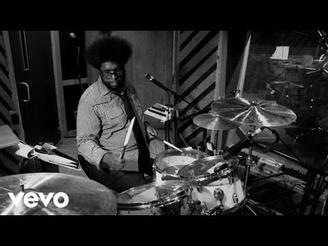 Elvis Costello And The Roots - Wake Me Up